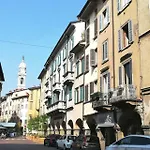 Fashion House Elvira 2 * Bergamo