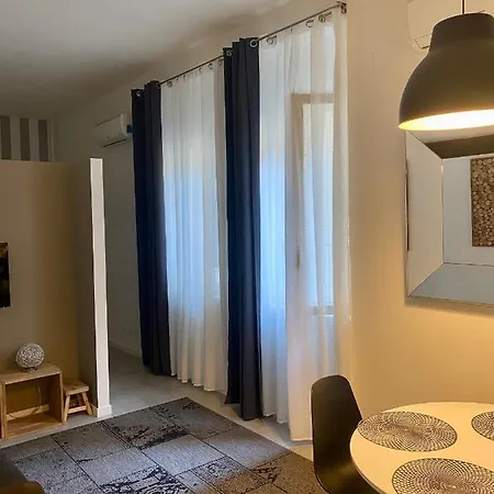 Apartman Fashion House Elvira 2 *