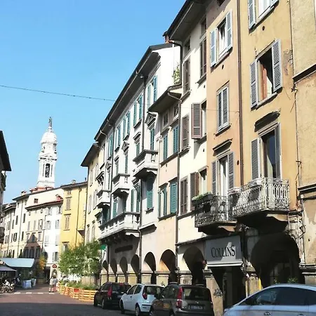 Fashion House Elvira 2 * Bergamo