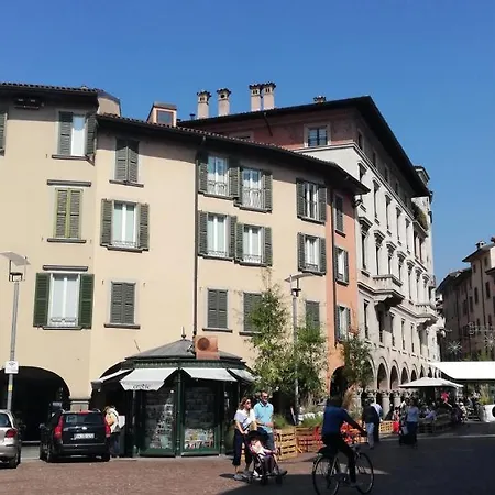 Fashion House Elvira 2 *